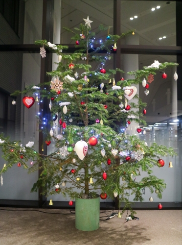 Christmastree1.jpg